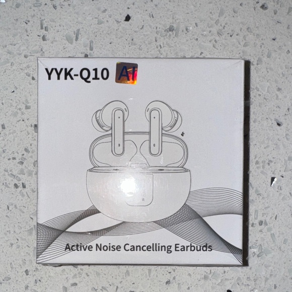 Earbuds 🖤 - Picture 1 of 3